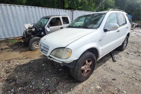 Photo of 2000 Mercedes-Benz Ml320