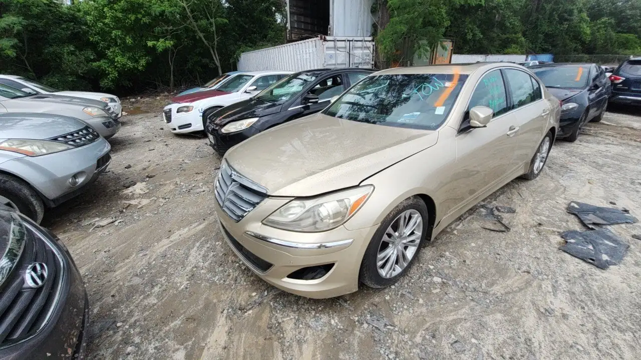 Photo of 2012 Hyundai Genesis