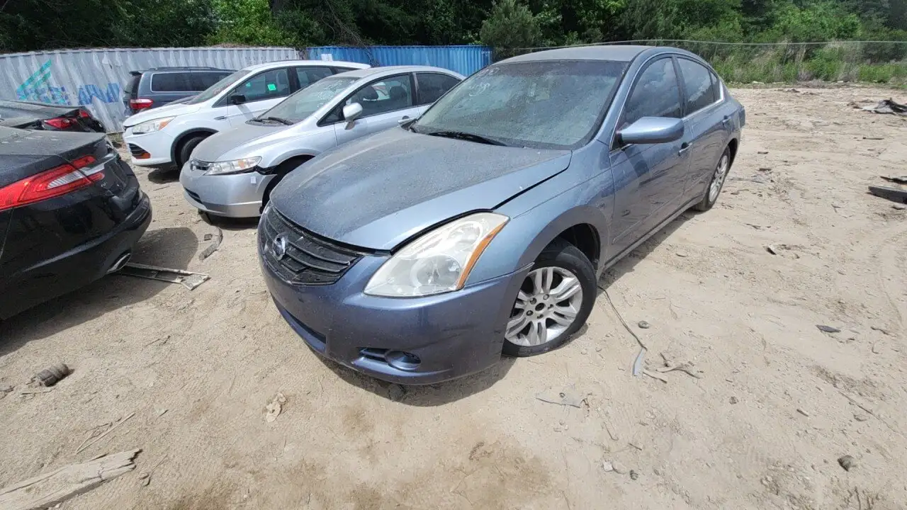 Photo of 2010 Nissan Altima