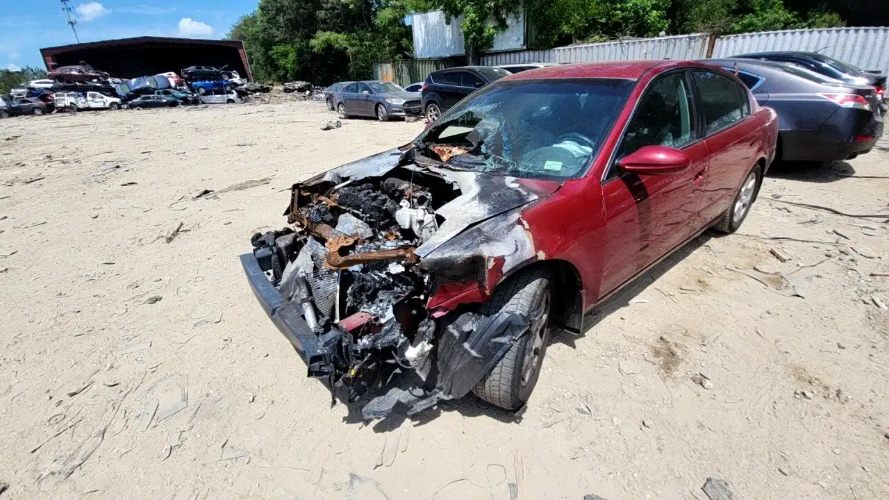 Photo of 2005 Nissan Altima
