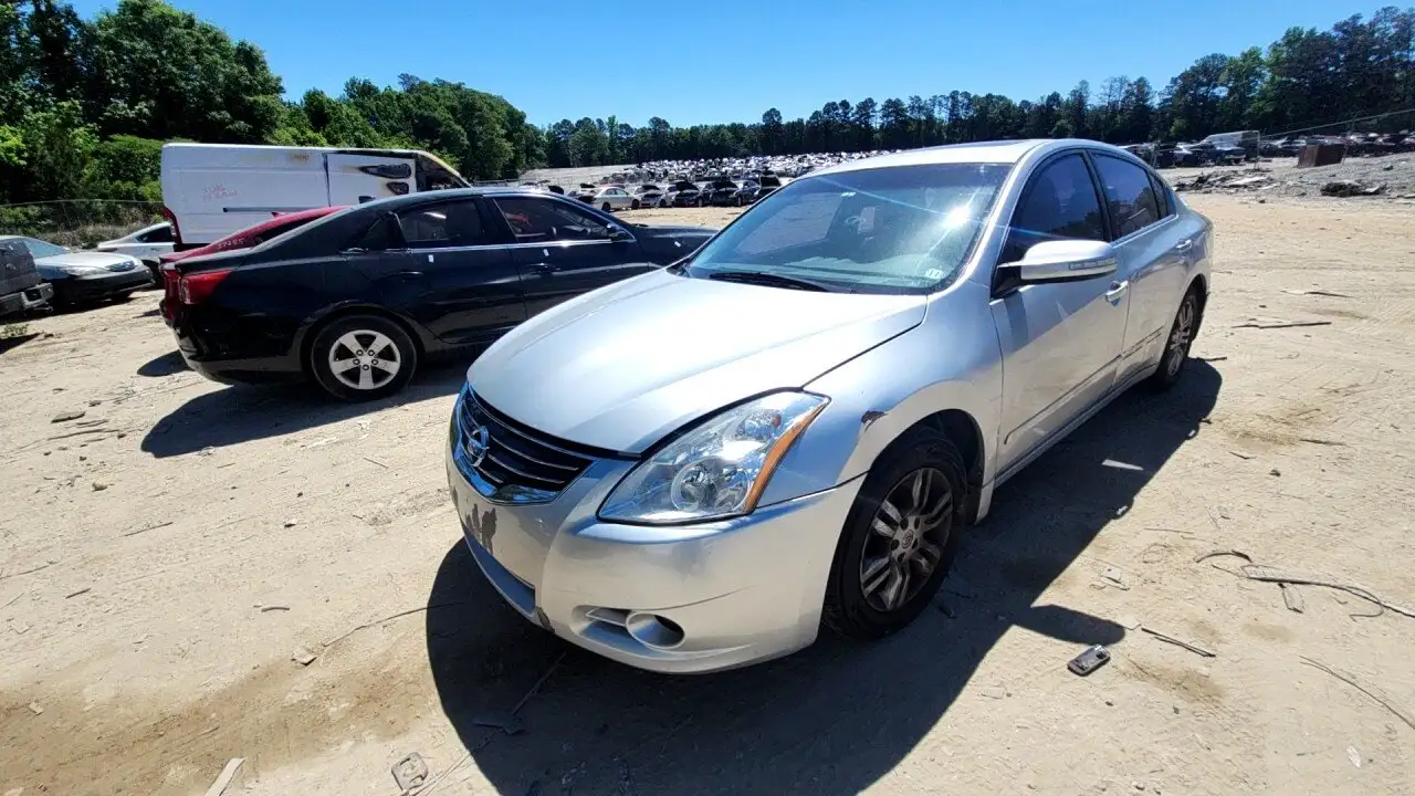 Photo of 2011 Nissan Altima