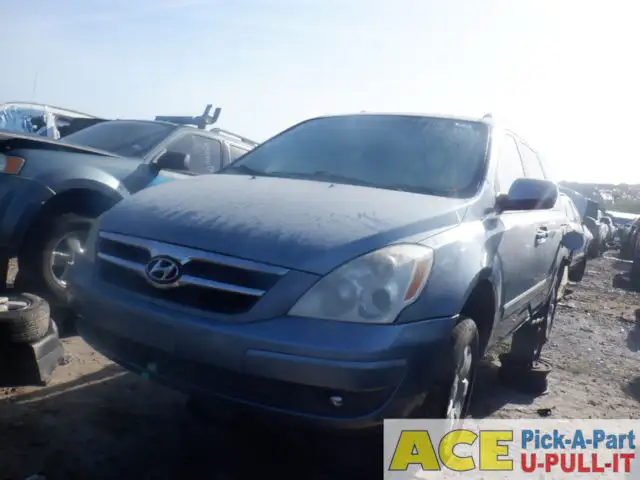 Photo of 2007 Hyundai Entourage