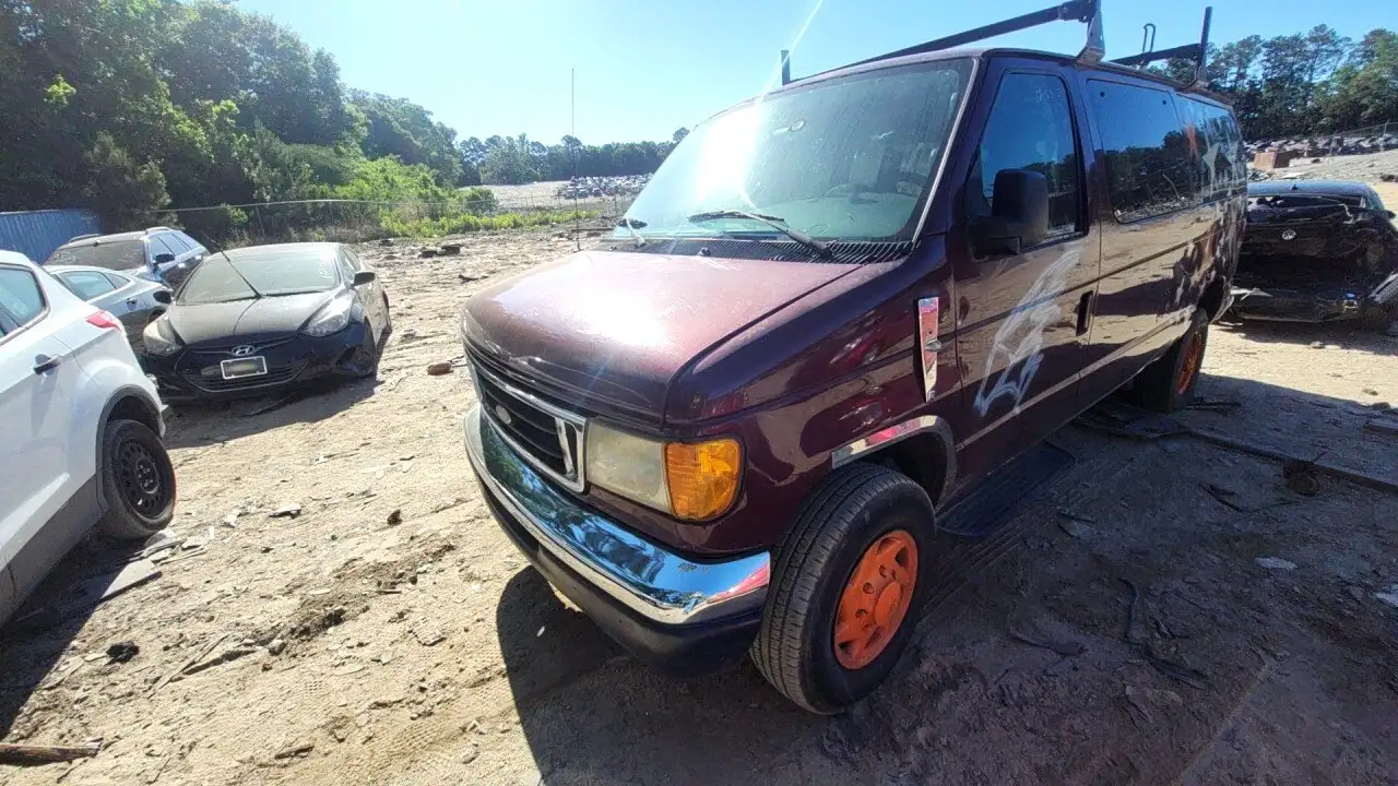 Photo of 2007 Ford E-350 Super Duty
