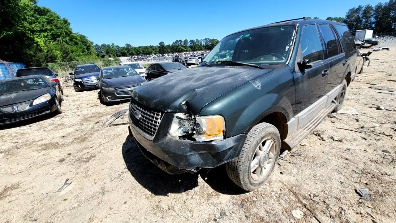 Photo of 2004 Ford Expedition