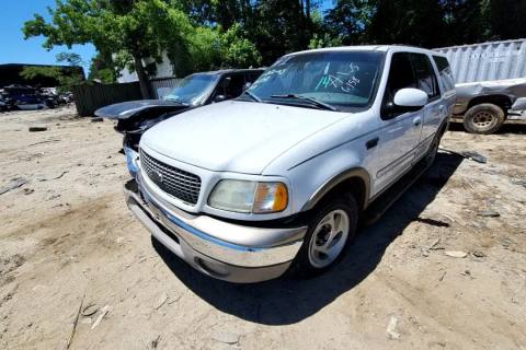 Photo of 2002 Ford Expedition