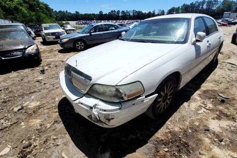 Photo of 2006 Lincoln Town Car