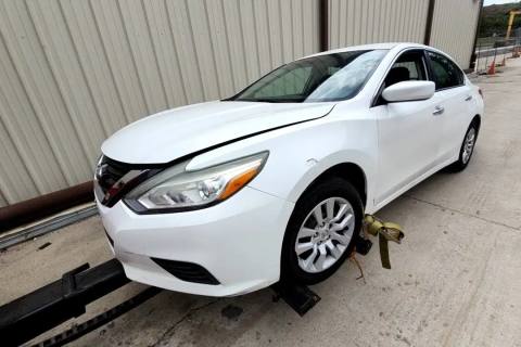 Photo of 2016 Nissan Altima