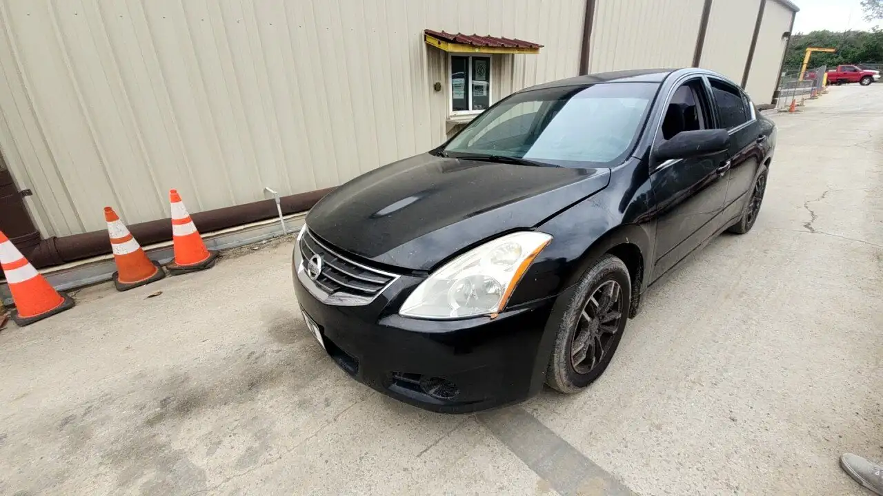 Photo of 2010 Nissan Altima