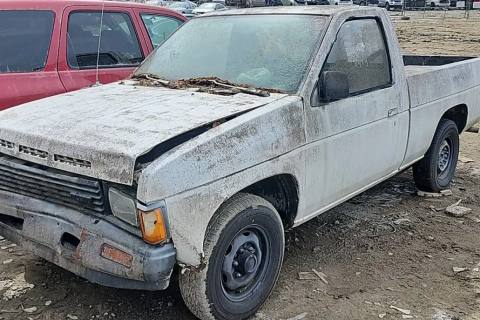 Photo of 1986 Nissan Truck