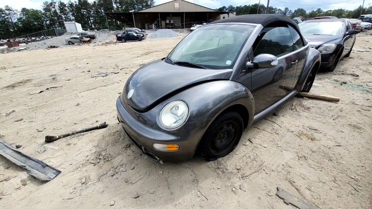 Photo of 2005 Volkswagen Beetle