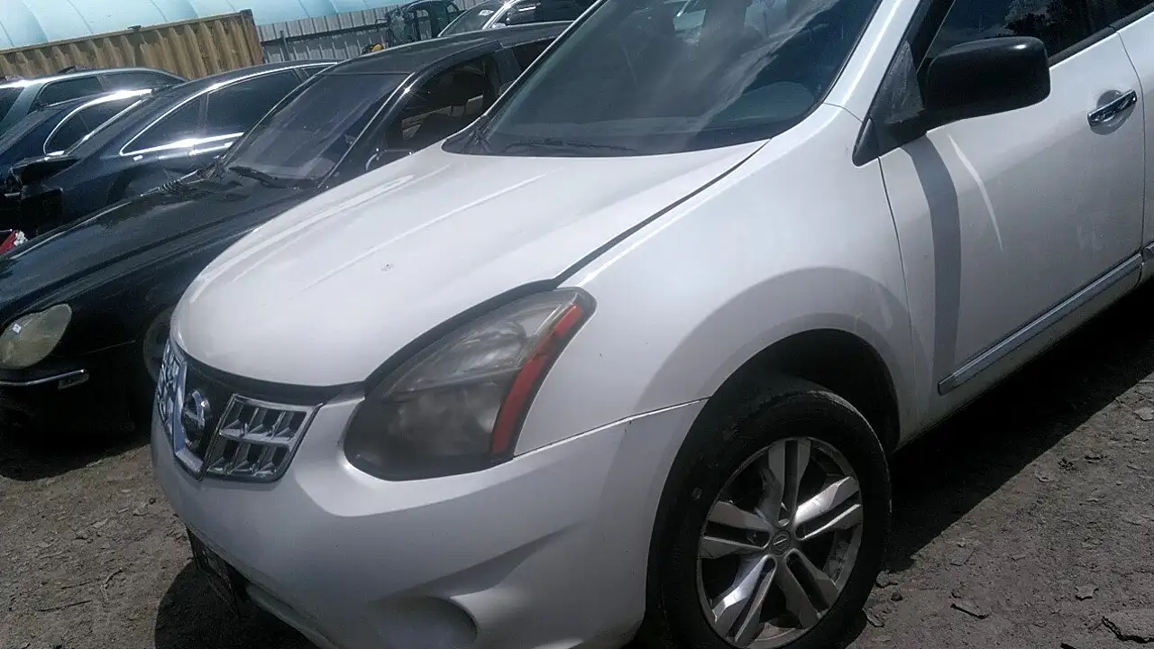 Photo of 2015 Nissan Rogue Select