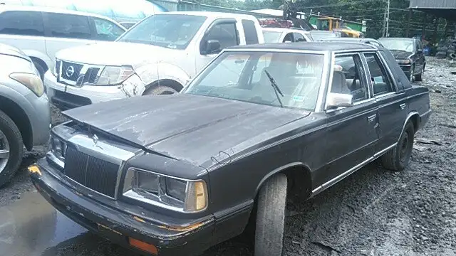 Photo of 1988 Chrysler Lebaron