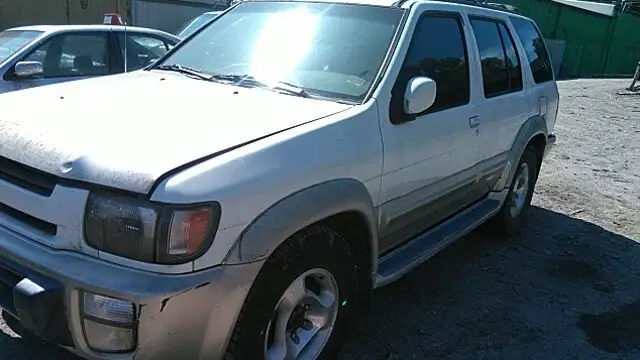Photo of 1998 Infiniti Qx4