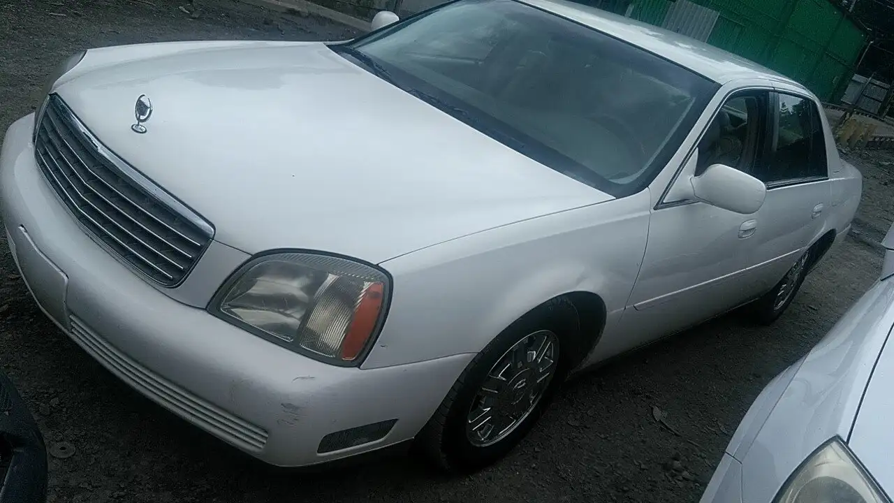 Photo of 2004 Cadillac Deville