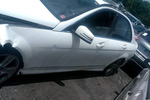 Photo of 2010 Mercedes-Benz C300