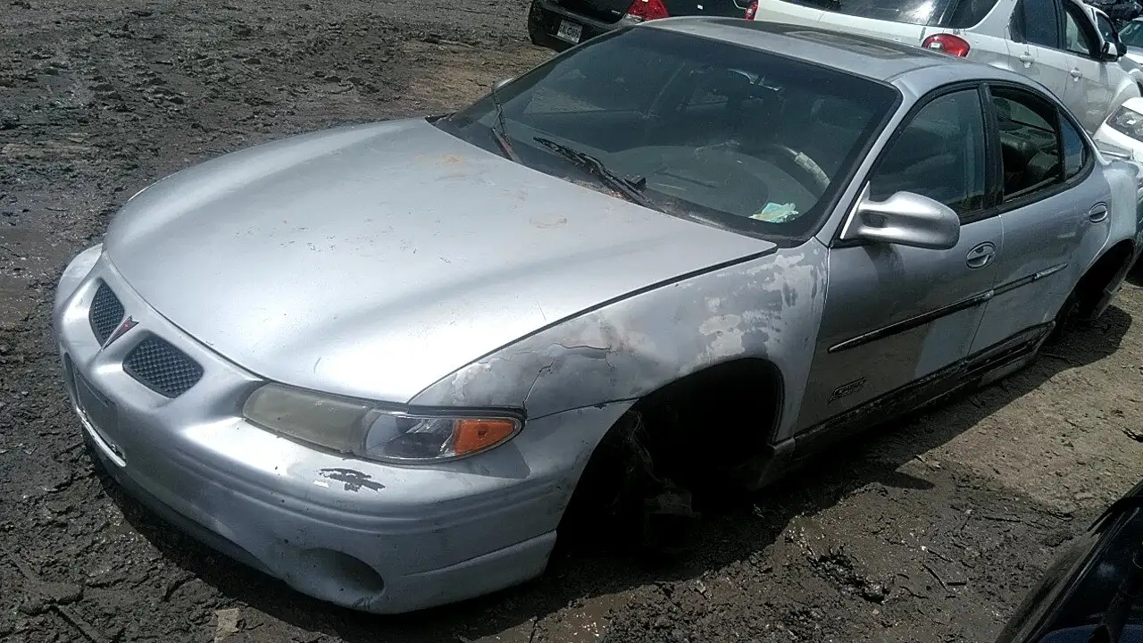 Photo of 2001 Pontiac Grand Prix
