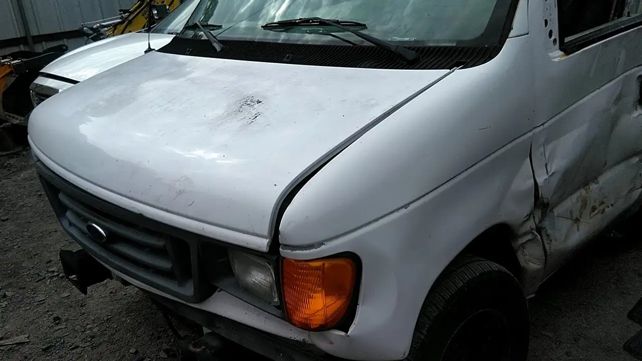 Photo of 2006 Ford E-150