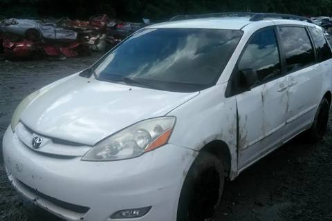 Photo of 2006 Toyota Sienna