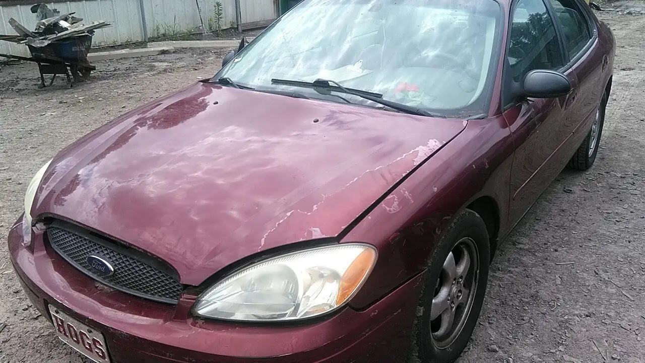 Photo of 2004 Ford Taurus