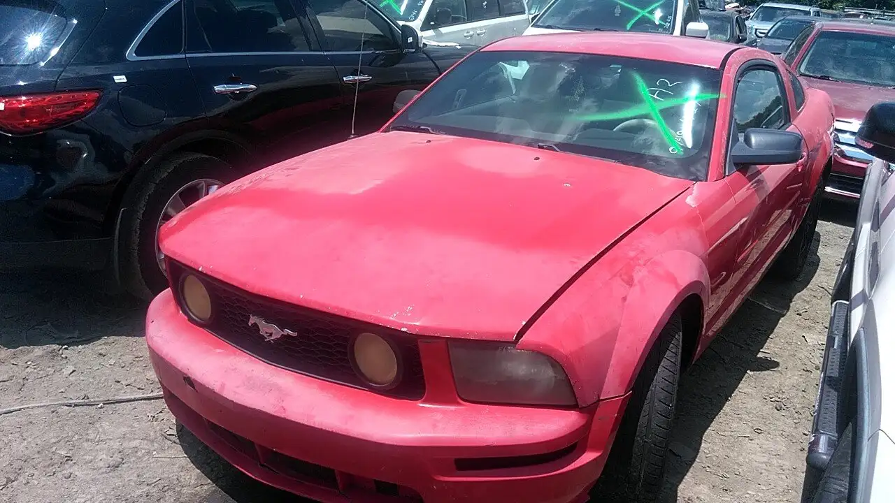 Photo of 2005 Ford Mustang
