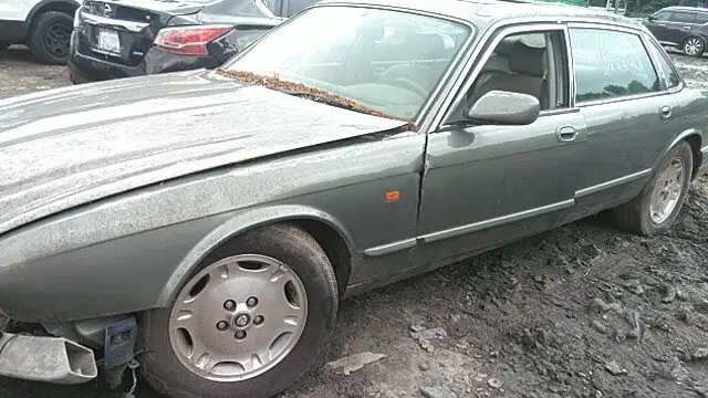 Photo of 1997 Jaguar Xj6