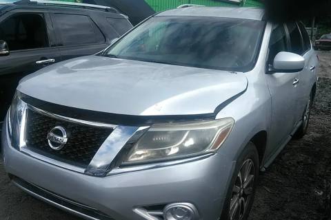 Photo of 2013 Nissan Pathfinder