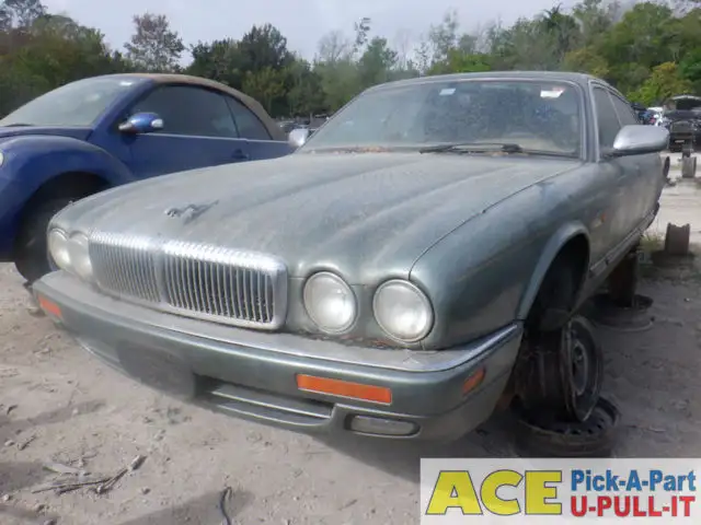 Photo of 1997 Jaguar Xj6