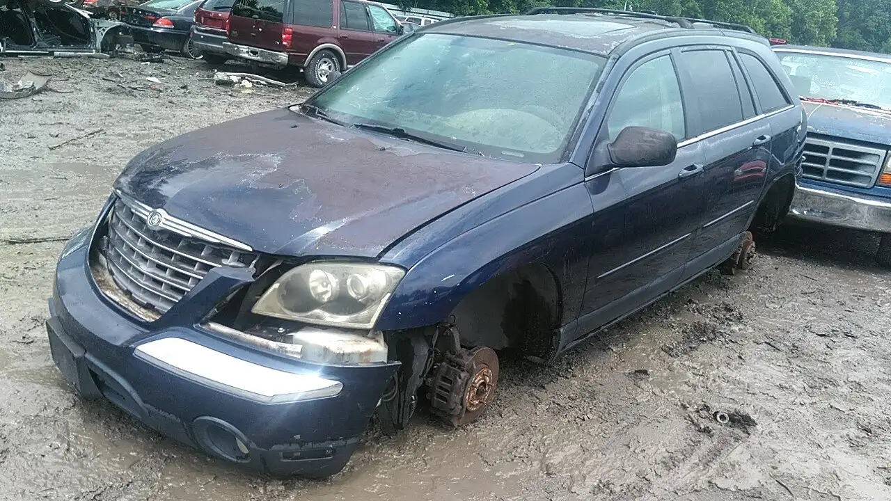 Photo of 2005 Chrysler Pacifica