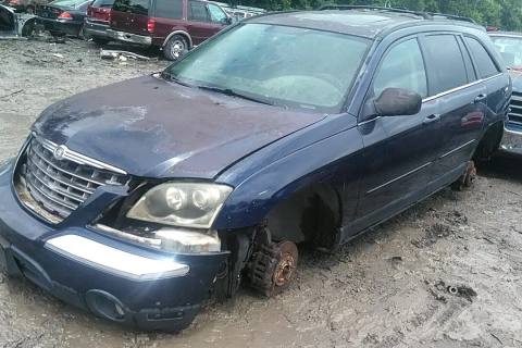 Photo of 2005 Chrysler Pacifica