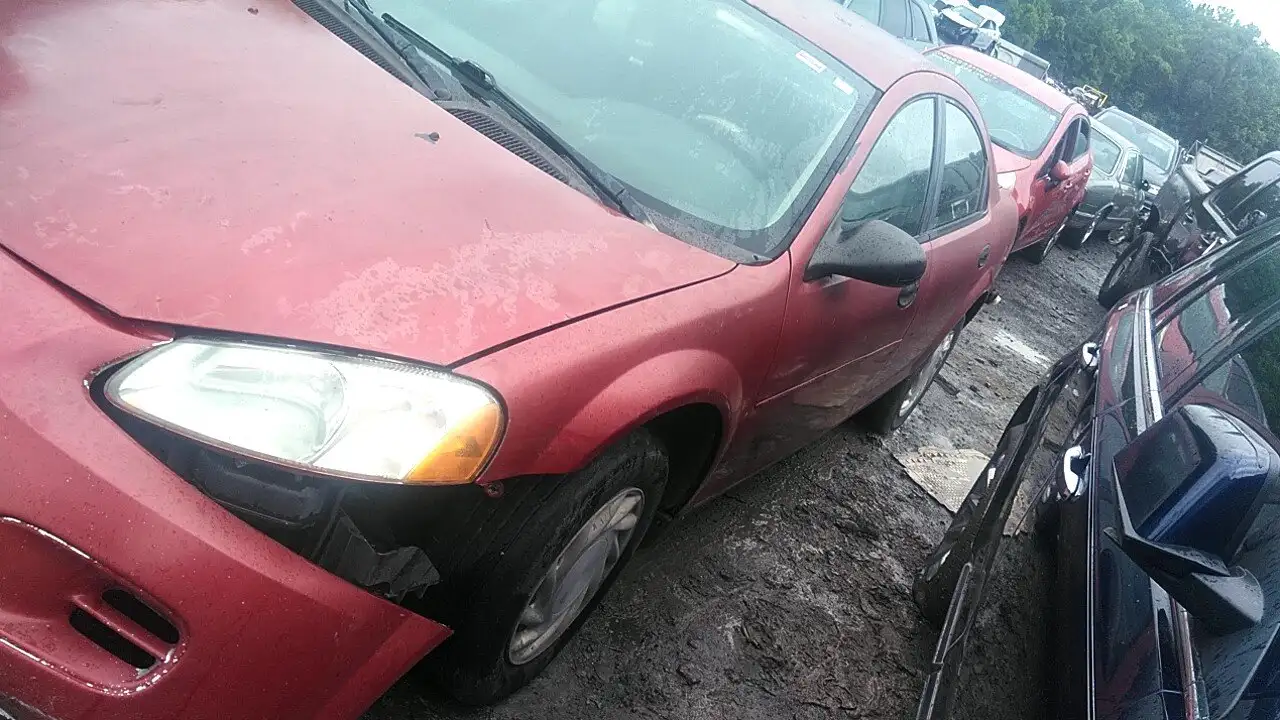 Photo of 2004 Dodge Stratus