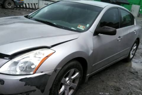Photo of 2010 Nissan Altima