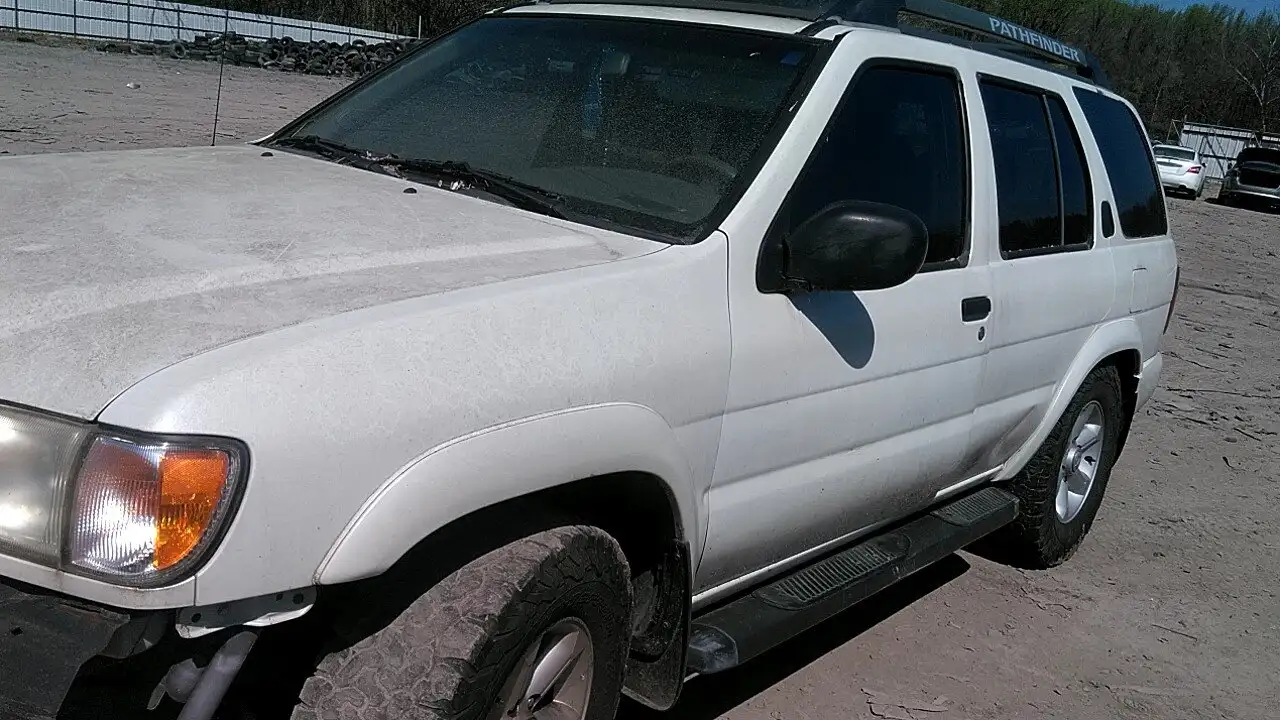 Photo of 2004 Nissan Pathfinder