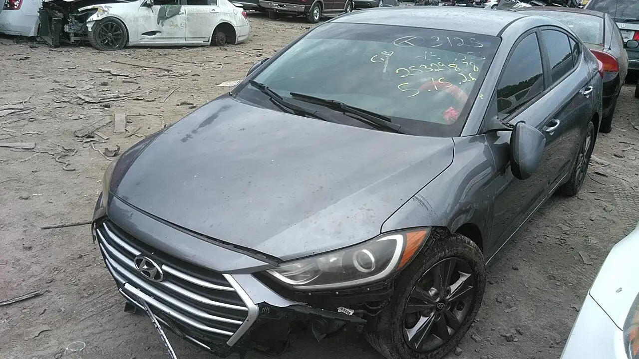 Photo of 2018 Hyundai Elantra