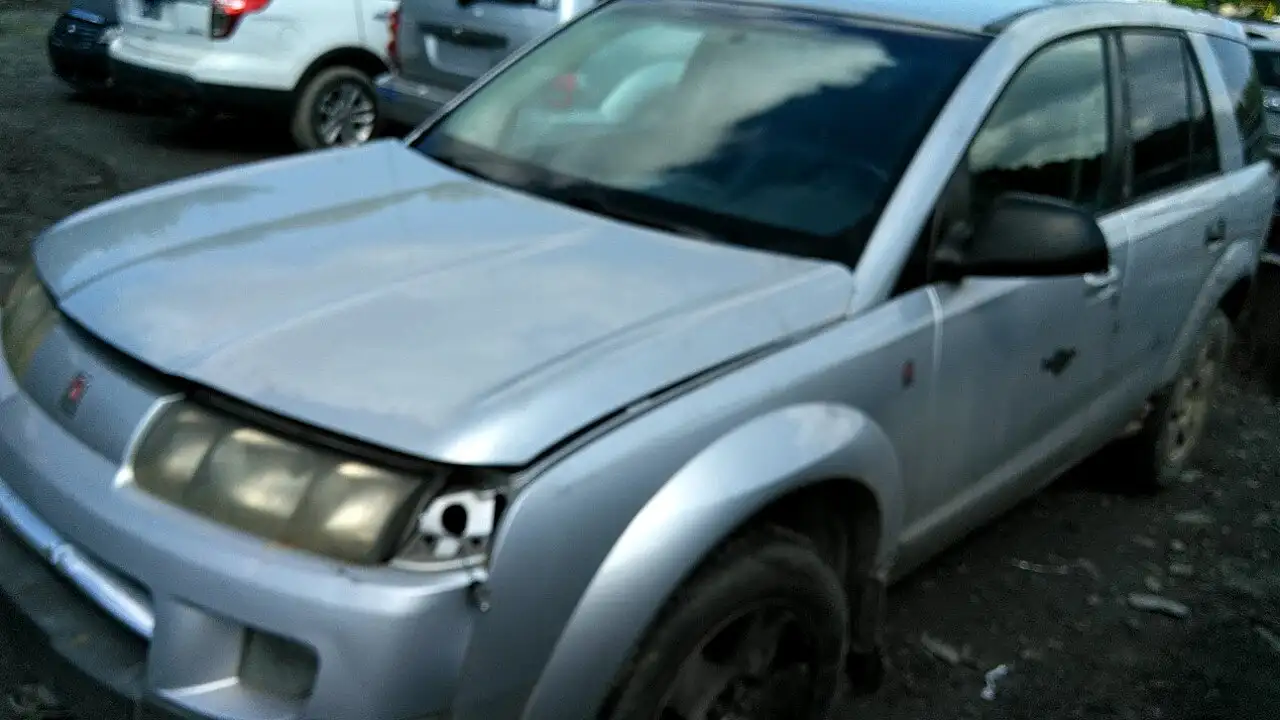 Photo of 2004 Saturn Vue