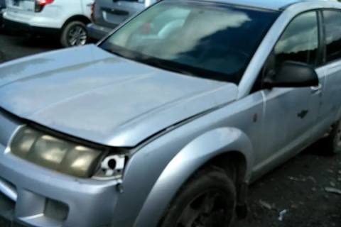 Photo of 2004 Saturn Vue