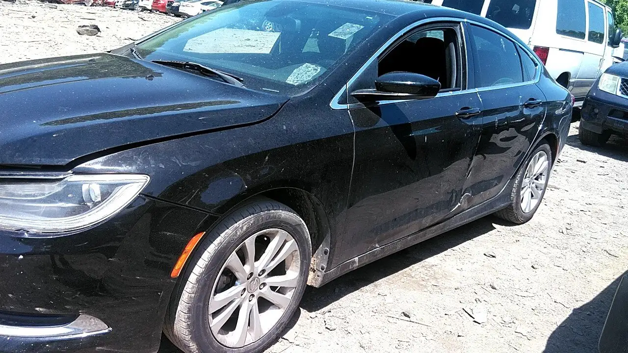 Photo of 2015 Chrysler 200