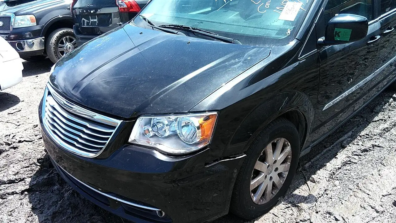 Photo of 2014 Chrysler Town & Country