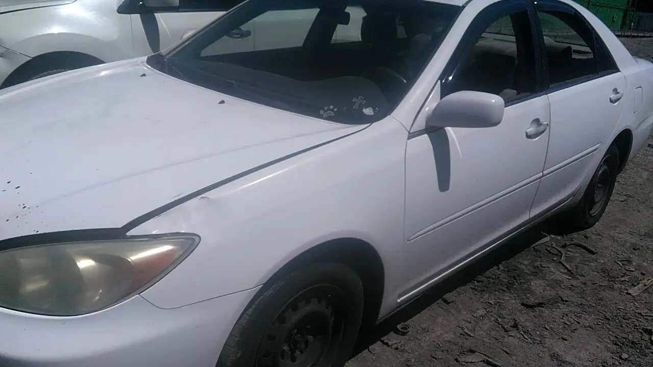 Photo of 2004 Toyota Camry