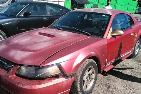 Photo of 2000 Ford Mustang
