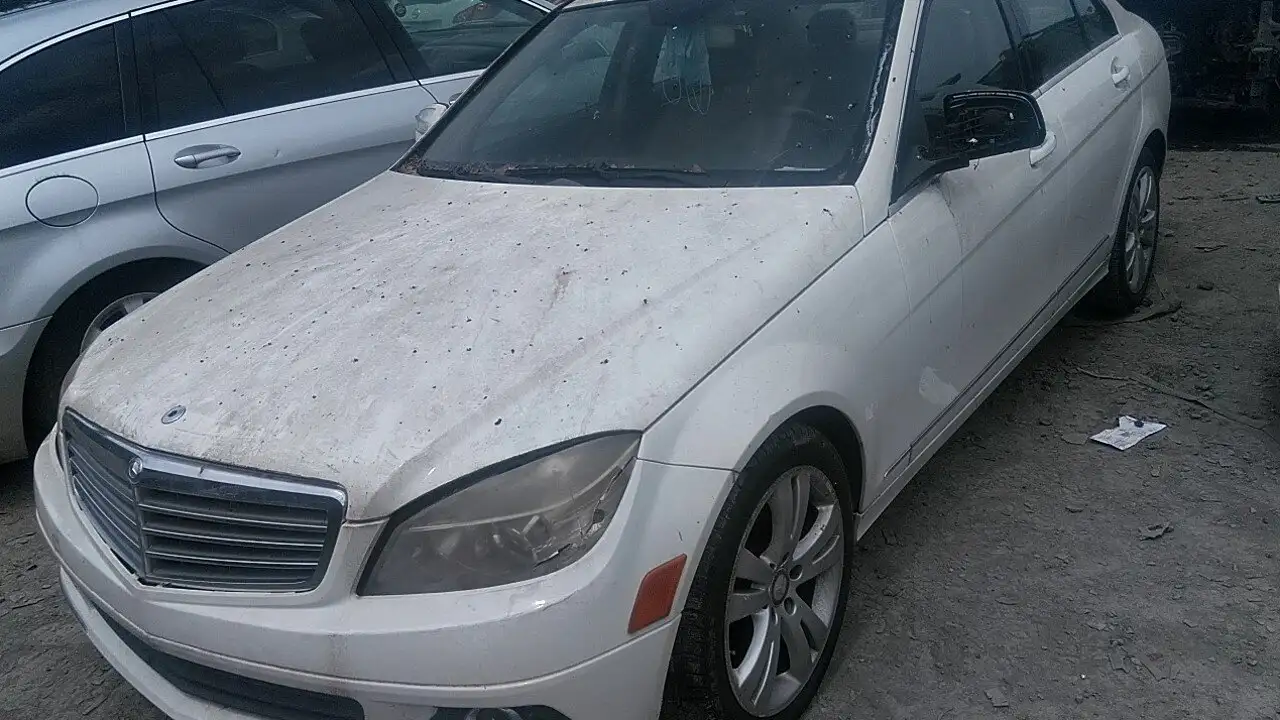 Photo of 2009 Mercedes-Benz C300