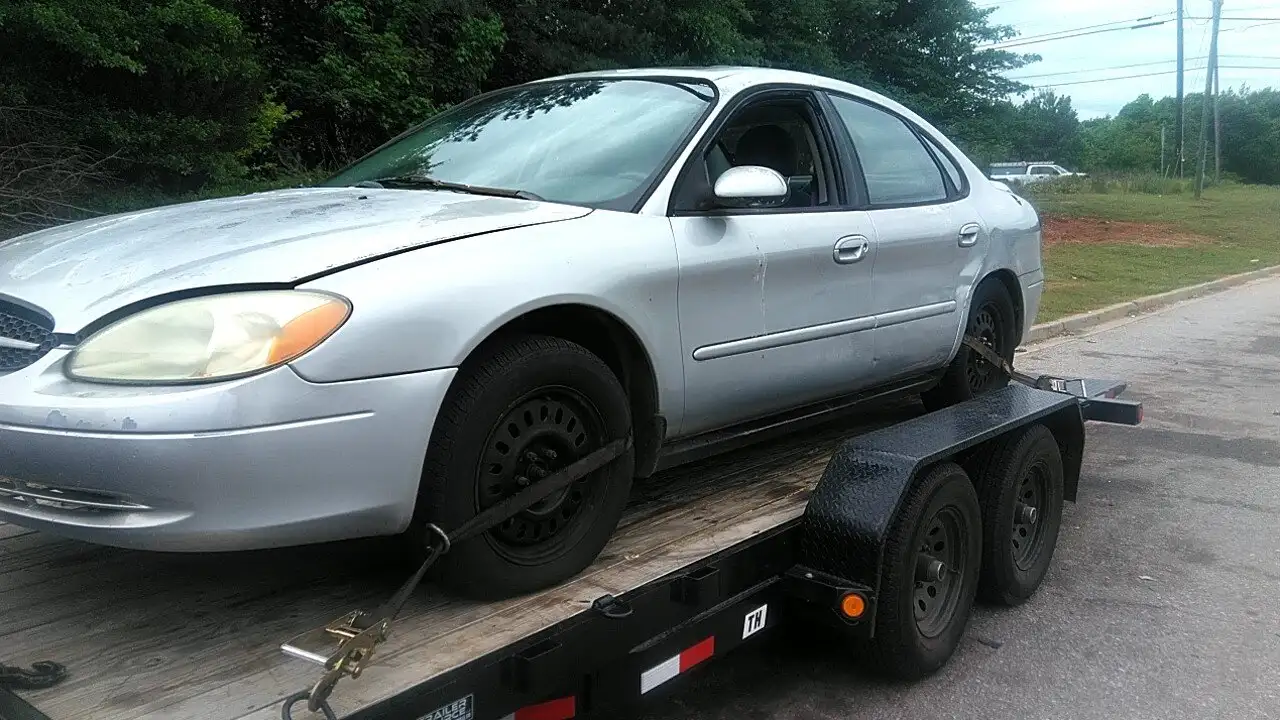 Photo of 2002 Ford Taurus