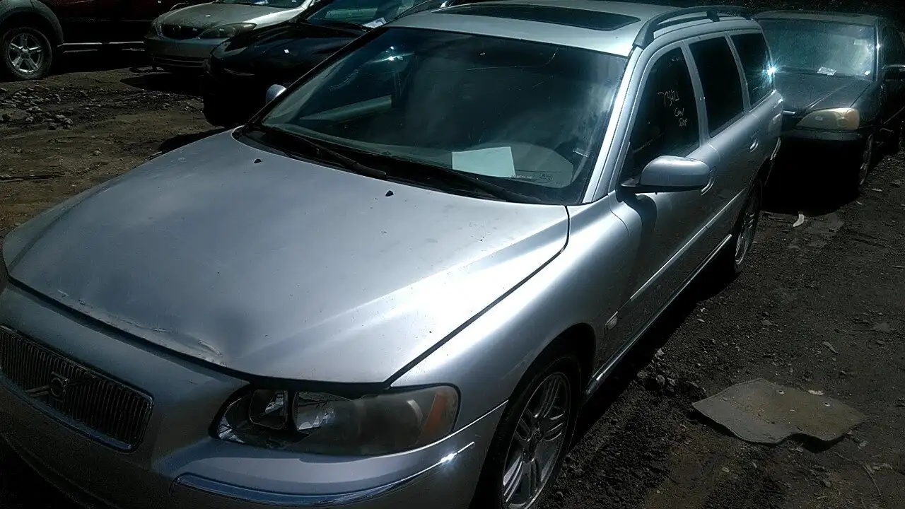 Photo of 2006 Volvo V70