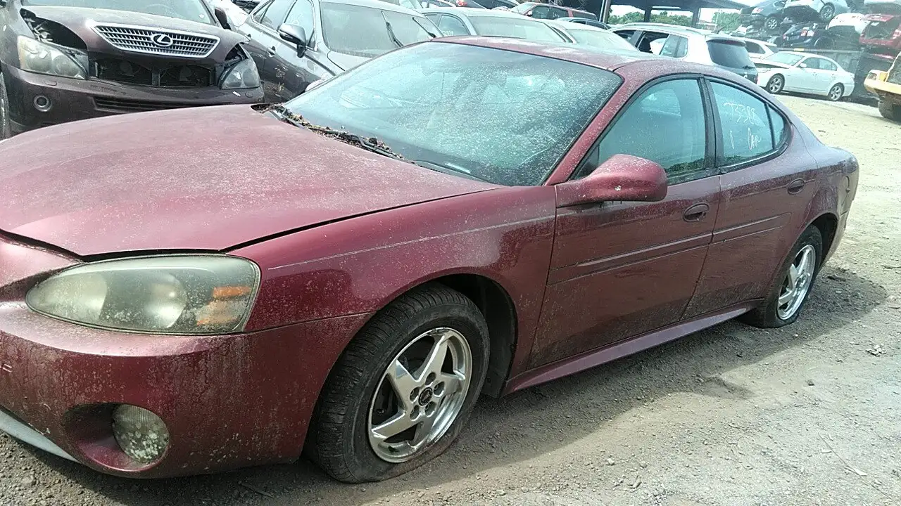 Photo of 2004 Pontiac Grand Prix