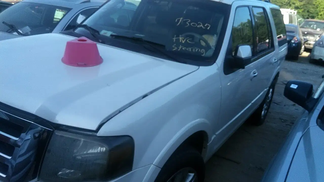 Photo of 2012 Ford Expedition