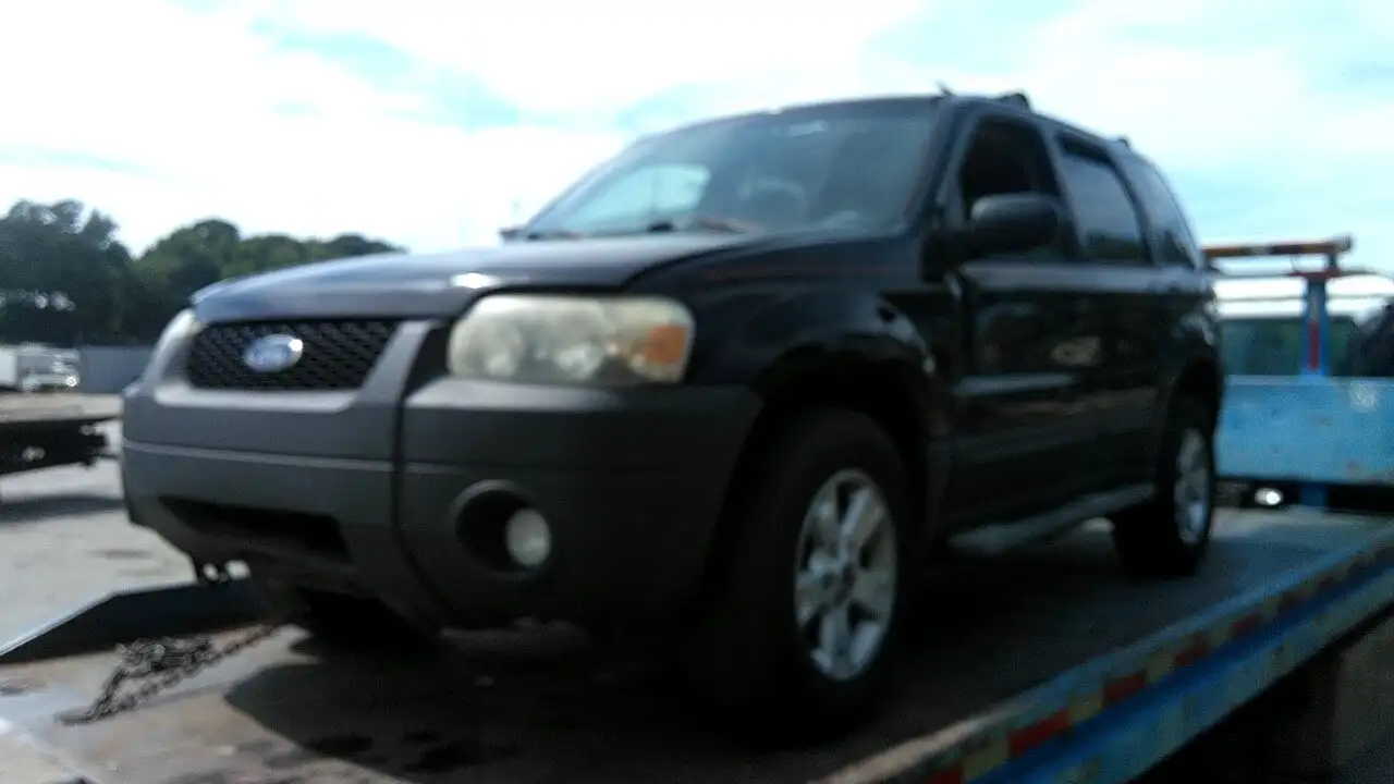 Photo of 2005 Ford Escape