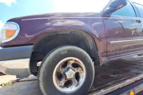 Photo of 2000 Ford Explorer