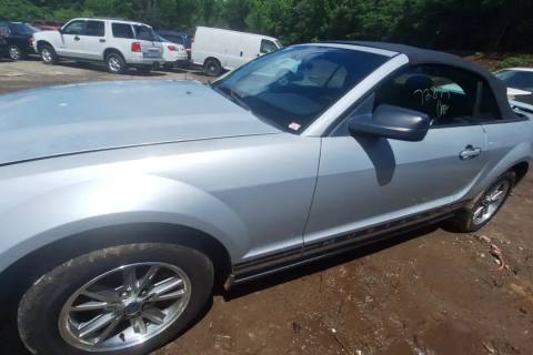Photo of 2005 Ford Mustang