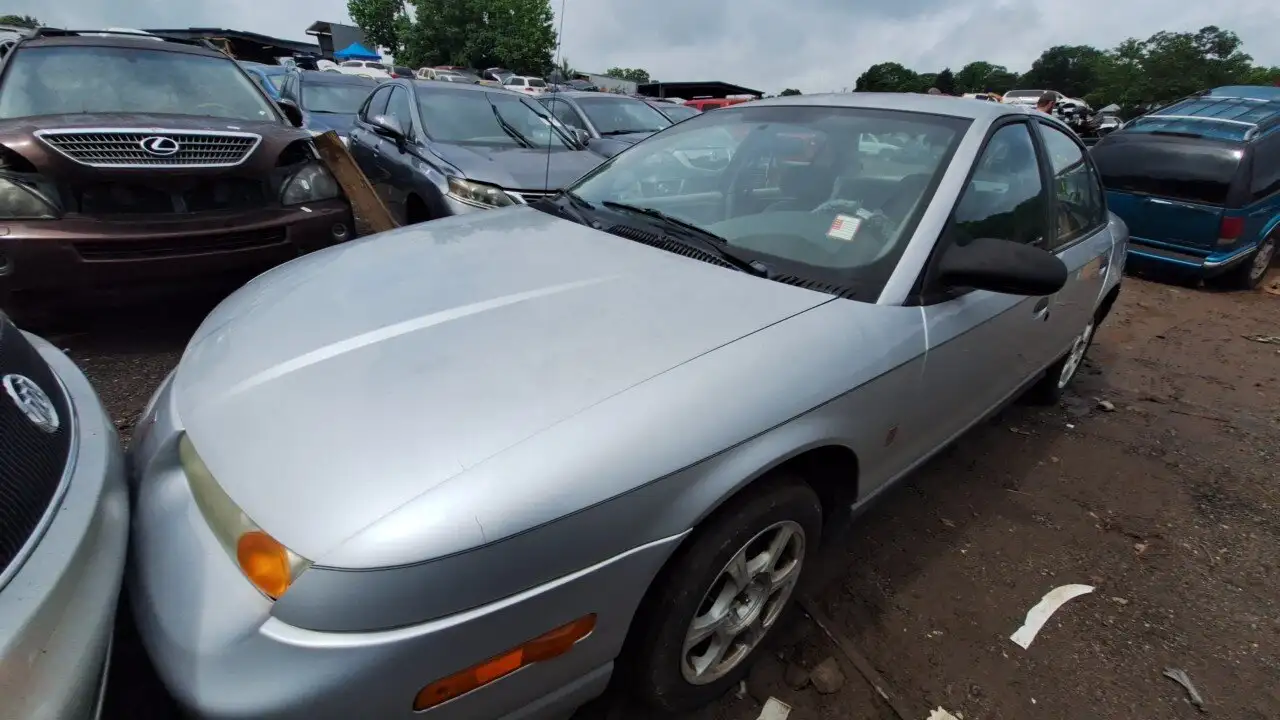 Photo of 2002 Saturn Sl1