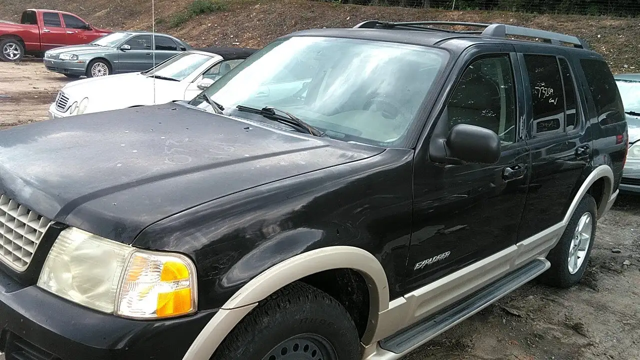 Photo of 2005 Ford Explorer
