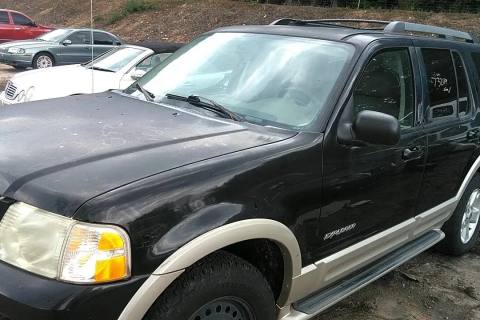 Photo of 2005 Ford Explorer